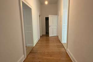 Sanierte 3-Zimmer Wohnung mit Balkon in Wiesbaden – Schiersteiner Str. 5, 65187 Mitte, Wiesbaden – Vorschaubild 2
