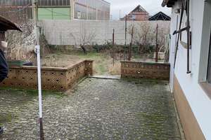 Preiswertes, großes und vollständig renoviertes Haus mit vier Zimmern  in Biebesheim – Die vollständige Adresse der Immobilie erhältst du vom Anbieter., 64584 Biebesheim am Rhein – Vorschaubild 2
