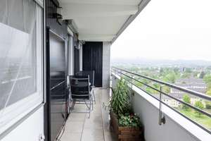 Großzügige 4-Zimmer-Wohnung mit Einbauküche, Garage und Fernblick – Die vollständige Adresse der Immobilie erhältst du vom Anbieter., 72760 Reutlingen-Mitte, Reutlingen – Vorschaubild 16