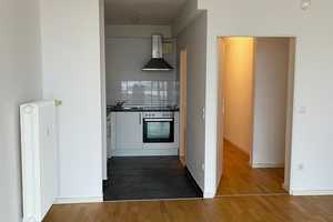 Schöne 1-Zimmer-Wohnung mit Balkon und EBK in Berlin – Bartningallee 2, 10557 Berlin – Vorschaubild 2