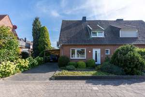 Reserviert! Gepflegte Doppelhaushälfte in der Klever Oberstadt zu verkaufen! – Die vollständige Adresse der Immobilie erhältst du vom Anbieter., 47533 Kleve – Vorschaubild 1