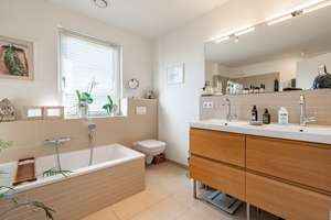 Seltene Gelegenheit: Modernes familienfreundliches Townhouse mit Loggia und Dachterrasse – Die vollständige Adresse der Immobilie erhältst du vom Anbieter., 22337 Ohlsdorf, Hamburg – Vorschaubild 18