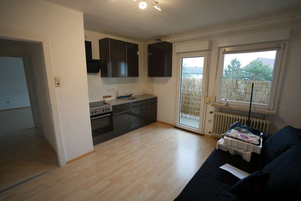 Immobilie in Karlsruhe - Großzügige 1-Zimmer-Wohnung mit großer Wohnküche und Balkon in der beliebten Karlsruher Weststadt! - Bild 2