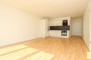 Zuhause in Freiham: Helle 3-Zimmer-Wohnung mit Balkon – Margarete-Vollmar-Str. 2, 81248 Freiham, München – Vorschaubild 1