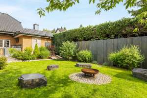 Innenpool, Sauna, Kamin, vier Bäder/WCs, Garage usw.: Fantastisches Ein-/Zweifamilienhaus in Hönow – Die vollständige Adresse der Immobilie erhältst du vom Anbieter., 15366 Hoppegarten – Vorschaubild 29