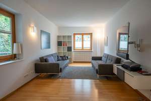 Möblierte 2,5-Zimmer-Wohnung mit Balkon in Toplage auf der Gänsheide