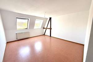 Charmante 4-Raum-Dachgeschosswohnung mit Loggia und sichtbaren Balken in Stadtfeld Ost – Schenkendorfstr. 9 , 39108 Stadtfeld Ost, Magdeburg – Vorschaubild 8