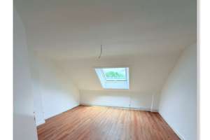 Stilvolle Dachgeschosswohnung im Herzen von Braunschweig; kernsaniert, lichtdurchflutet und in ruhig – Am Neuen Petritore 7a, 38100 Innenstadt, Braunschweig – Vorschaubild 7