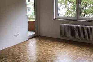 Renovierte 3-Zimmer-Wohnung mit Balkon sucht nette Mieter – Gibitzenhofstr. 88 a, 90443 Steinbühl, Nürnberg – Vorschaubild 3