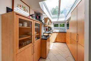 Lichtdurchflutete 3-Zimmer-Dachgeschosswohnung mit Weitblick am Killesberg - provisionsfrei – Die vollständige Adresse der Immobilie erhältst du vom Anbieter., 70192 Killesberg, Stuttgart – Vorschaubild 4