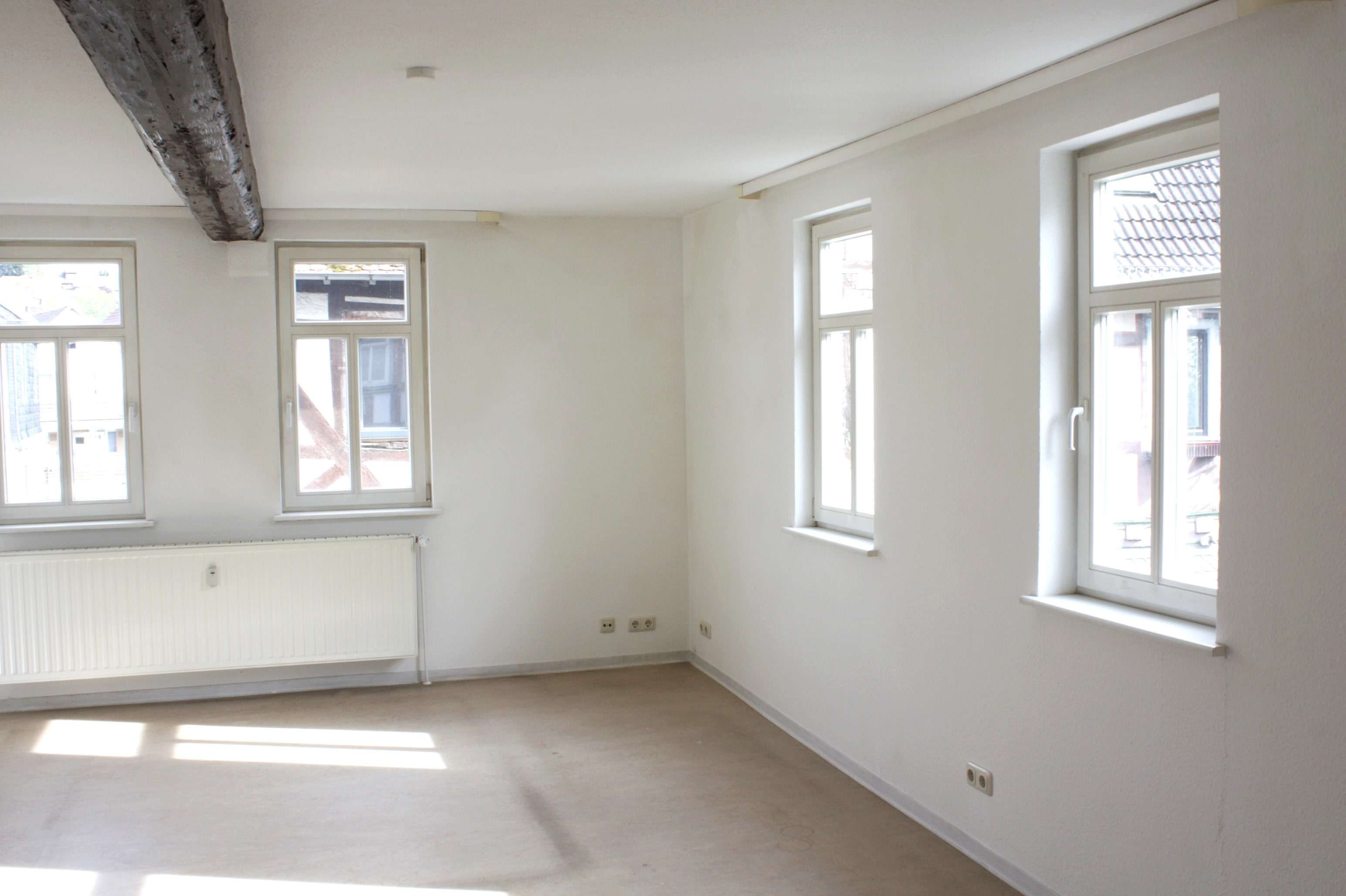 Immobilie in Schotten - Dreiseitig freistehend mit Vorgarten - MFH in Schotten - Bild 5