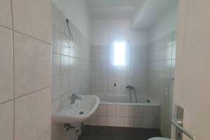 Modernisierte 3-Zimmer-Wohnung mit Wintergarten und Wannenbad in Köln-Mülheim – Frankfurter Straße 43, 51065 Mülheim (Ortsteil), Köln – Vorschaubild 8