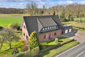 Viele Zimmer - großer Garten
Ihr neues Zuhause? – Bakumer Str. 30, 49692 Cloppenburg (Kreis) – Vorschaubild 1