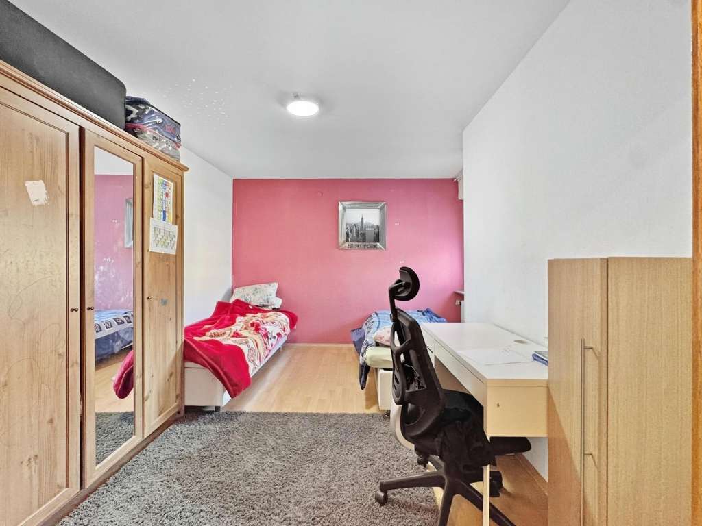 Immobilie in Bergatreute - 4,5-Zimmer-Wohnung mit 2 sonnigen Balkonen & Einzelgarage - Bild 3