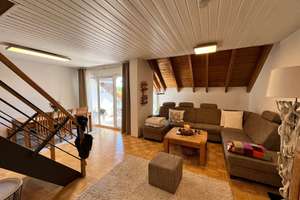 Stilvolle Maisonette-Wohnung mit Balkon in bester Lage von Eichenzell! – Die vollständige Adresse der Immobilie erhältst du vom Anbieter., 36124 Eichenzell – Vorschaubild 2