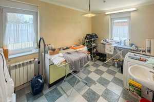 Sofort wohlfühlen: 6-Zi.-DHH mit Garten inkl. Nebengebäude in Leipzig-Engelsdorf – Leipzig – Vorschaubild 7