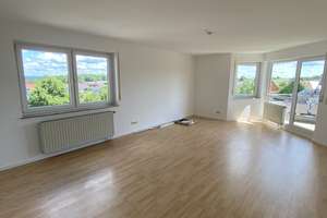  Sonnige, frisch renovierte 3,5-Zimmer-Wohnung mit Balkon und Tiefgarage in Oberndorf-Hochmössingen – Ignaz-Rohr-Straße 34, 78727 Oberndorf am Neckar – Vorschaubild 3