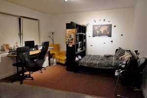 Gemütliches, ruhiges 1-Raum-Apartment, zentral in Essen – Kurfürstenstr 54, 45138 Essen – Vorschaubild 1