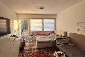 Zentrale 1-Zimmer-Wohnung mit Balkon und Einbauküche in S-Vaihingen – Hauptstraße 101a, 70563 Stuttgart – Vorschaubild 1