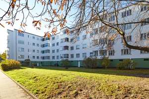 Wohnen am Kurt-Schumacher-Platz: 2 Zimmer Wohnung mit  Balkon wartet auf Sie! – Afrikanische Str. 147a, 13351 Wedding, Berlin – Vorschaubild 1