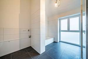 Exklusives Reihenhaus: Großzügig, modern & energieeffizient – Die vollständige Adresse der Immobilie erhältst du vom Anbieter., 74177 Bad Friedrichshall – Vorschaubild 12
