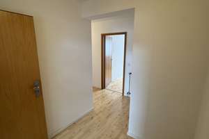 Sofort bezugsfreie 3-Zimmer-Wohnung mit Balkon, Einbauküche inklusive Tiefgaragenstelplatz – Die vollständige Adresse der Immobilie erhältst du vom Anbieter., 72760 Reutlingen-Mitte, Reutlingen – Vorschaubild 19