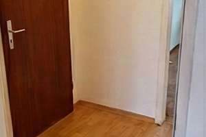 1-Zi.-Wohnung mit Balkon, unvermietet, unrenoviert, nahe Schloss Karlsruhe – Kronenstraße 5, 76133 Innenstadt-Ost, Karlsruhe – Vorschaubild 3