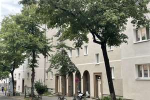 Berlin-Neukölln: Vermietete 2,5-Zimmer-Wohnung mit freier Garage – Die vollständige Adresse der Immobilie erhältst du vom Anbieter., 12053 Neukölln (Ortsteil), Berlin – Vorschaubild 2