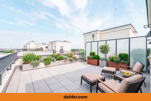Lichtdurchflutetes Penthouse in den Heinrich-Heine-Gärten mit großzügiger Dachterrasse