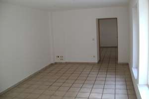 Rollstuhlgerechte Wohnung mit Fußbodenheizung und Einbauküche in Mainz-Laubenheim – Hans-Zöller-Straße 13-15, 55130 Laubenheim, Mainz – Vorschaubild 4