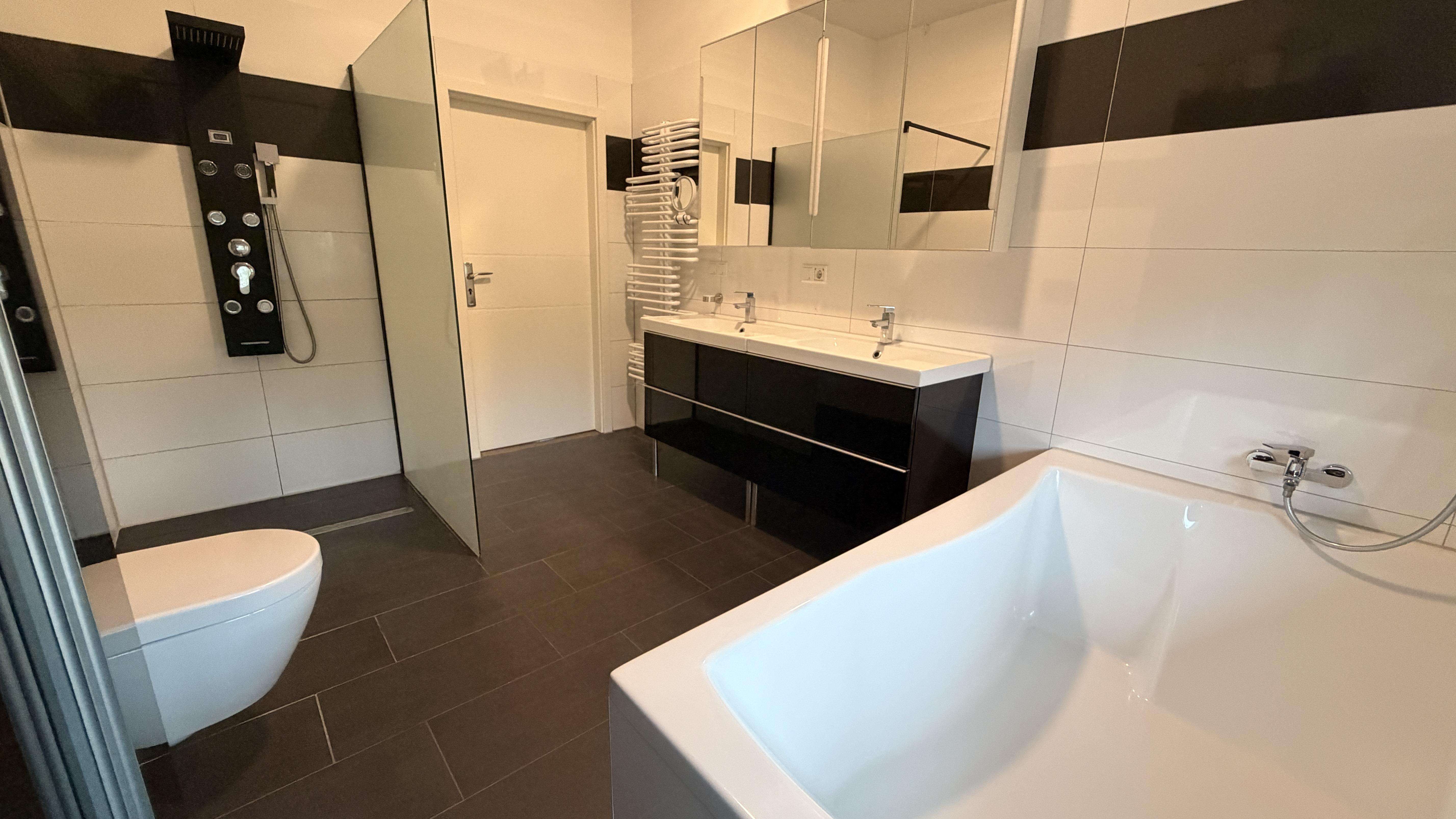 Immobilie in Dummerstorf - Energieeffizientes Wohnen mit Extras - Bild 3