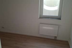 Lichtdurchflutete Doppelhaushälfte mit Einliegerwohnung in ruhiger Lage – Wilhelm-Leuschner-Str. 31a, 61231 Bad Nauheim – Vorschaubild 25