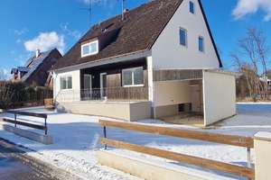 „Alte Dame sucht neue Liebhaber“ – Zweifamilienhaus mit Herz in Biberbach  – Im Mergelsee 20, 86485 Biberbach – Vorschaubild 2