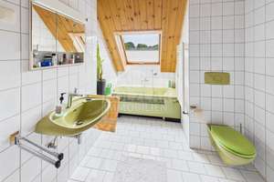GERÄUMIGES & MODERNISIERTES FAMILIENHAUS MIT TOLLEM GARTEN IN MUCH MARIENFELD – Die vollständige Adresse der Immobilie erhältst du vom Anbieter., 53804 Much – Vorschaubild 16