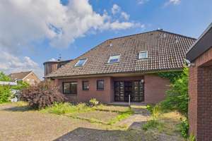 Ihr Traumhaus zwischen Stadtleben und Natur: Modernisiertes Zweifamilienhaus mit großem Garten – Reetkükenweg 21, 21147 Hausbruch, Hamburg – Vorschaubild 4