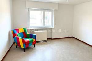 Ihr neues Zuhause in Giengen: 5 Zimmer, 107 m²,  Balkon, Loggia & Garage mit viel Potenzial – Die vollständige Adresse der Immobilie erhältst du vom Anbieter., 89537 Giengen an der Brenz – Vorschaubild 9
