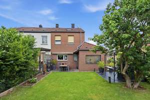 Eine gepflegte DHH + BV für Neubau mit ca. 150m² und Erweiterung des bestehenden Hauses