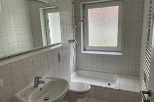 Donaustr. 8, 1 R - Sanierte 3-Zimmer-Wohnung mit Loggia und Tageslichtbad! – Donaustr. 8, 38120 Weststadt, Braunschweig – Vorschaubild 1