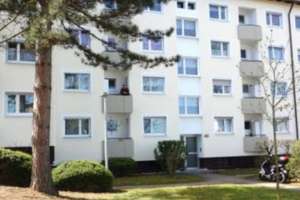 Von Privat in Stuttgart: 3-Zimmer-ETW mit Keller, Speicher und Garage