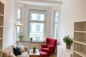 Lichtdurchflutete 2-Zimmer-Altbauwohnung in einer der beliebtesten Lagen Düsseldorfs