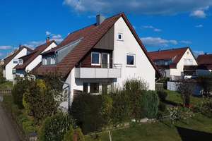 Wohnen, Arbeiten, Vermieten: Vielseitiges Zweifamilienhaus mit Garten und Garage – Die vollständige Adresse der Immobilie erhältst du vom Anbieter., 72658 Bempflingen – Vorschaubild 6