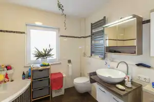 Moderne DHH mit eigenem Garten in Ortsrandlage von Velden! – Landshut (Kreis) – Vorschaubild 18