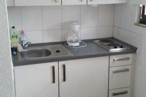 "Helle 1 Zi.-Single-WG mit schönem Balkon und neuer kleiner EBK in bevorzugter Wohnlage v Stuttgart" – Werderstr. 8, 70190 Stuttgart – Vorschaubild 4