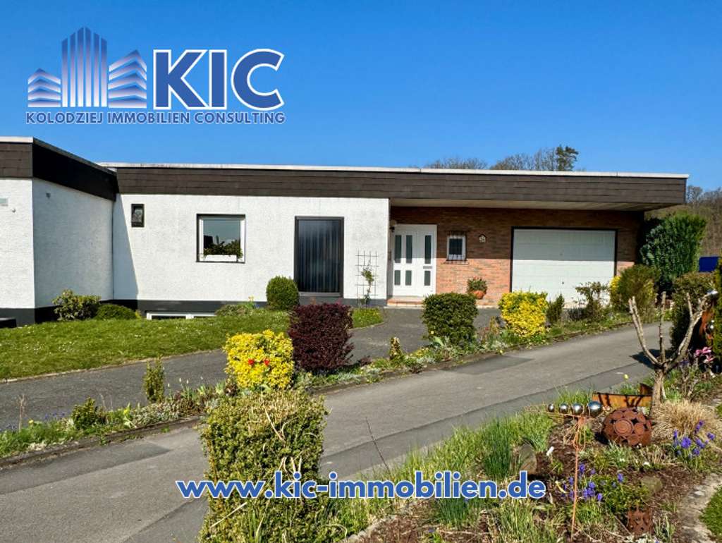 Bungalow mit Gartengrundstück 
Sauna und Garage in Kürten - Sülze
