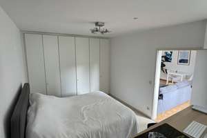 Traumwohnung: Skyline Blick trifft Grünoase: 2 Zimmer mit Südwest Balkon nahe Opernplatz – 60322 Westend-Nord, Frankfurt am Main – Vorschaubild 14