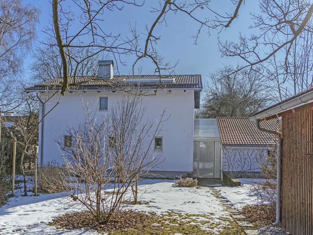 Immobilie in Bad Feilnbach - Lichtdurchflutetes Einfamilienhaus-Erdwärme-PV-Anlage-Zweitwohnsitz ist möglich - Bild 1