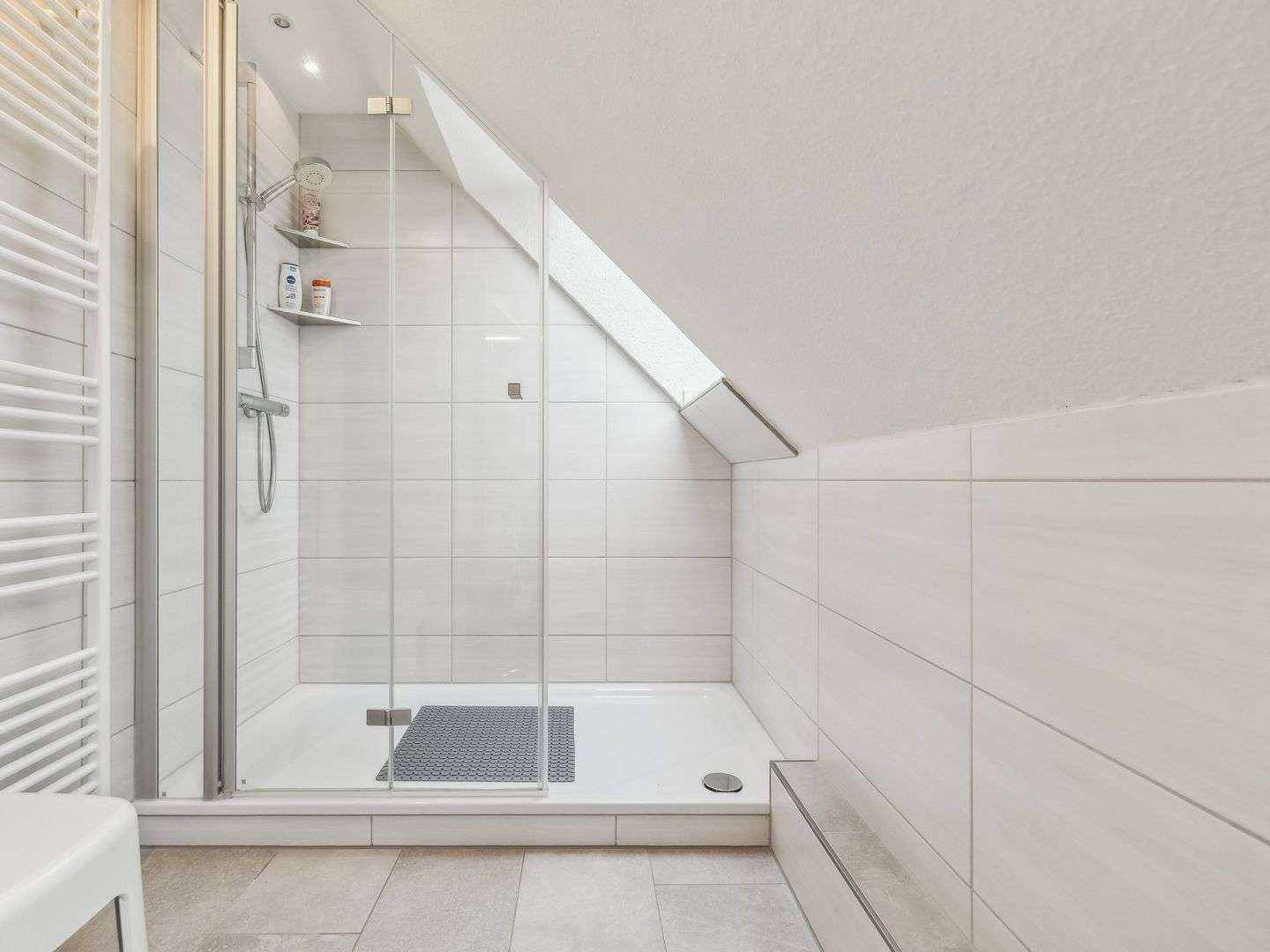 Immobilie in Loose - Gepflegtes Einfamilienhaus mit Wintergarten und pflegeleichtem Grundstück in ruhiger Lage in Loose - Bild 4