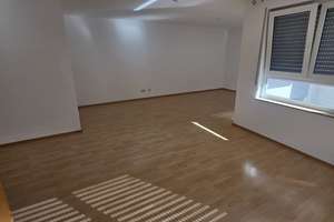 Lebendiger Wohnraum: 2,5-Zimmer-Wohnung in Esslingen am Neckar