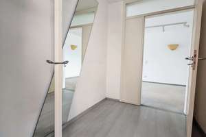Einzigartige Aussicht über Stuttgart: Ihre neue Terrassenwohnung an der Weinsteige – Die vollständige Adresse der Immobilie erhältst du vom Anbieter., 70597 Haigst, Stuttgart – Vorschaubild 2