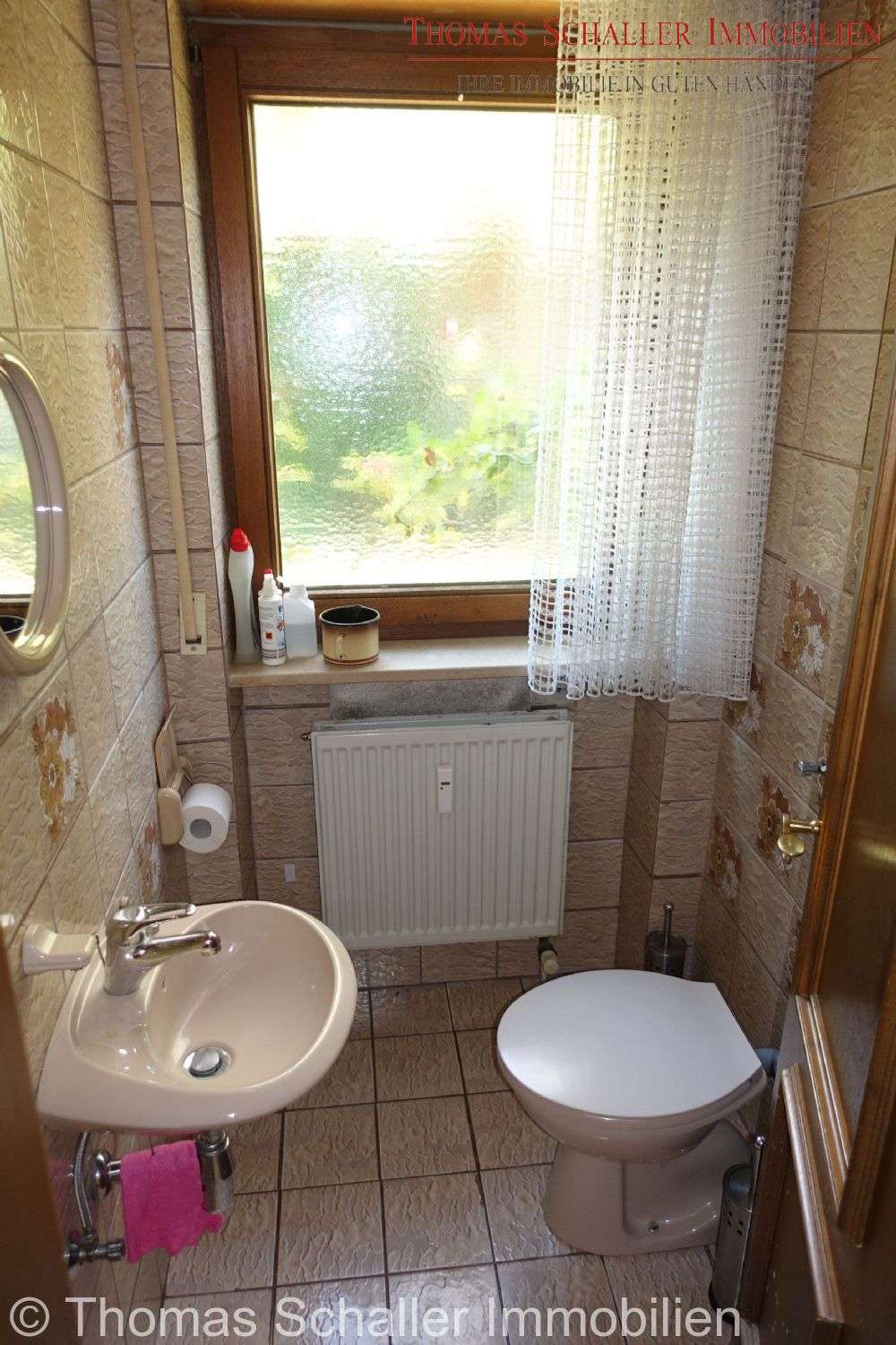 Immobilie in Velburg - Ein-/ Zweifamilienhaus in Hanglage mit Garage, Terrasse, Balkon, Loggia, EBK in Velburg bei Neumarkt - Bild 13